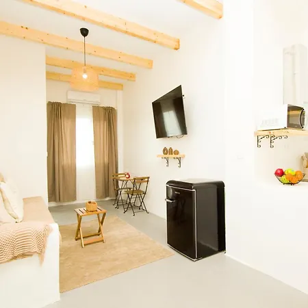 El Charco Lofts - By Az