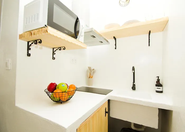 El Charco Lofts - By Az